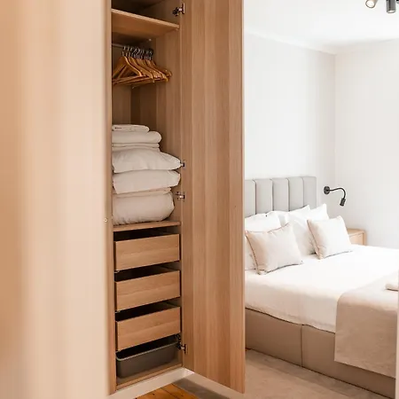 C1 Modern & Bright! Charming With 2 Bedrooms In Bairro Alto, Downtown * Lisbon