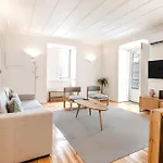 C1 Modern & Bright! Charming With 2 Bedrooms In Bairro Alto, Downtown Διαμέρισμα