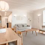 Διαμέρισμα C1 Modern & Bright! Charming With 2 Bedrooms In Bairro Alto, Downtown