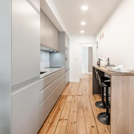 C1 Remodeld & Beautiful! Charming With 2 Bedrooms In Bairro Alto! Lis Downtown Apartment Lisbon