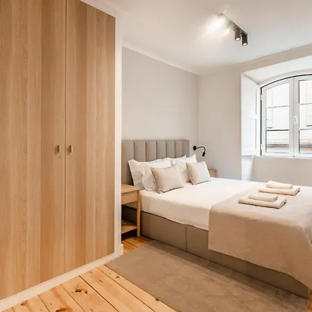 C1 Modern & Bright! Charming Apartment With 2 Bedrooms In Bairro Alto, Lisbon Downtown *