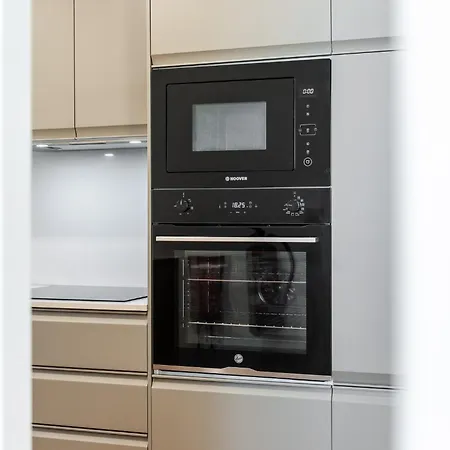 C1 Remodeld & Beautiful! Charming With 2 Bedrooms In Bairro Alto! Lis Downtown Apartment